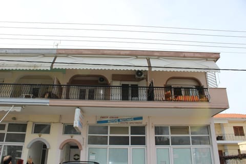 SOUZANA ROOMS 1 Apartment in Halkidiki