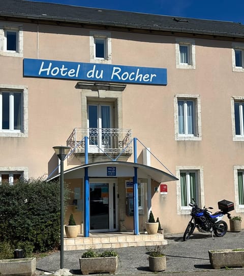 Property building, Street view