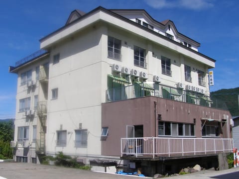 Property building, Day