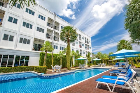 Garden view, Mountain view, Pool view, Swimming pool