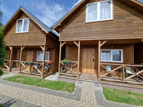 Property building, Patio, Day