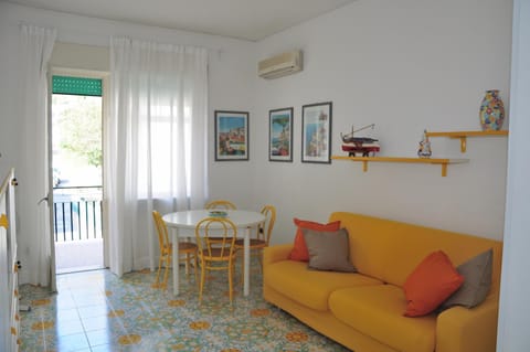 La Barchetta House in Maiori