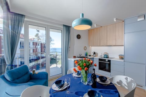 View (from property/room), Kitchen or kitchenette, Living room, Sea view