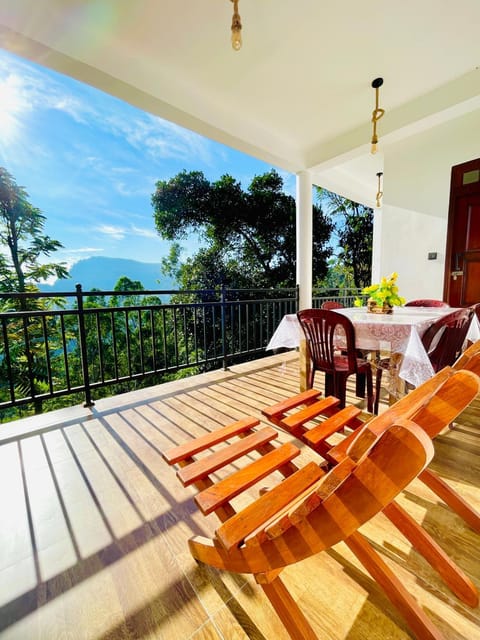 Patio, Natural landscape, View (from property/room), Balcony/Terrace, Seating area, Dining area
