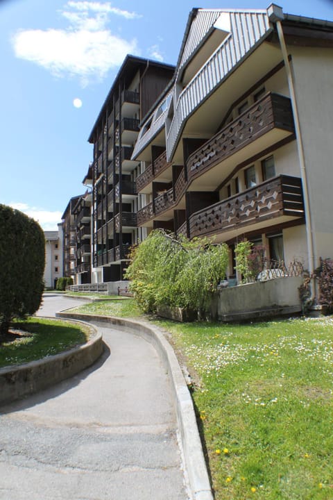 Facade/entrance, Summer