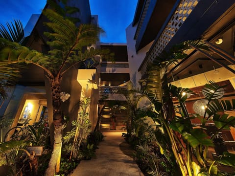 Property building, Facade/entrance