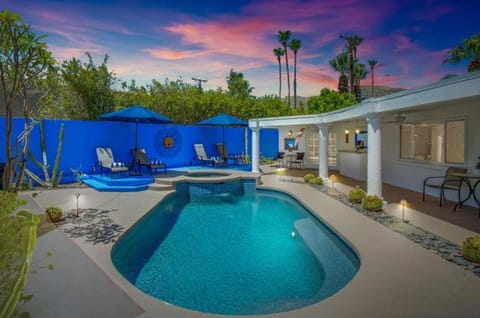 Property building, Pool view, Swimming pool