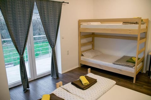 Bed, Photo of the whole room, Bedroom, bunk bed, towels