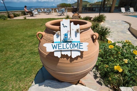 Facade/entrance, Decorative detail