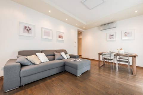 Emilia Suite Life Apartment in Modena