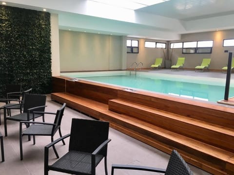 Swimming pool, Swimming pool