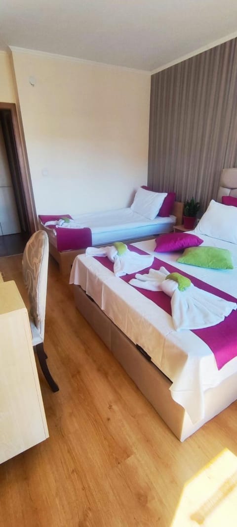 Cedar Lodge 3/4 Apartment Paradise Hotel in Bansko