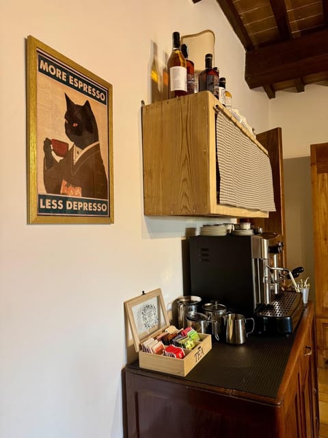 Breakfast, Internal: Not applicable to any particular room