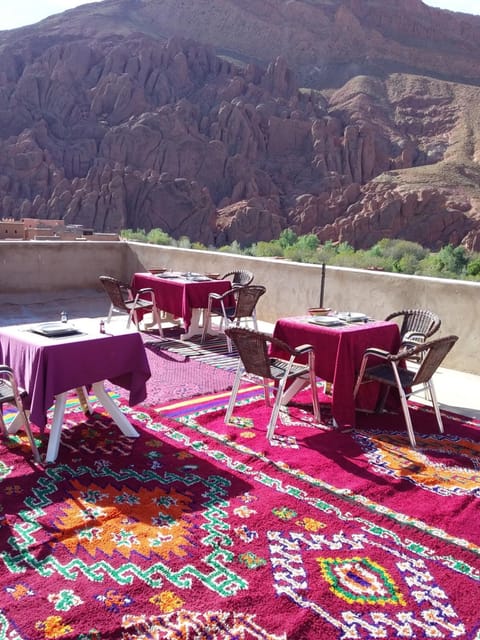 Restaurant/places to eat, Natural landscape, Garden, Balcony/Terrace, Dining area, Garden view, River view