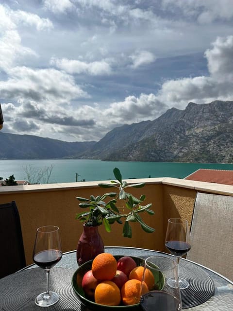 Mountain view, Sea view, Drinks