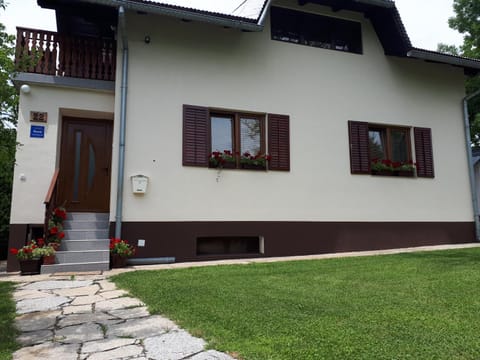 Apartment Jareb Apartment in Lika-Senj County