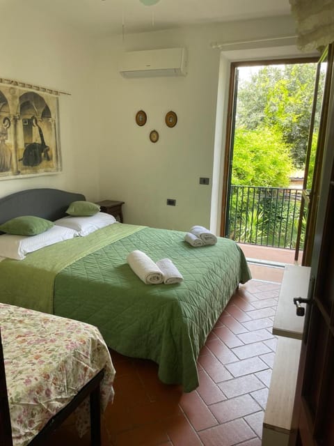 Bed, View (from property/room), Balcony/Terrace, Photo of the whole room, Bedroom, towels, air conditioner