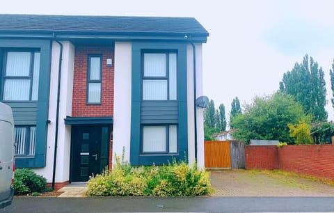 Mulberry Garden House in Coventry