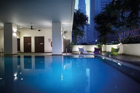 Swimming pool, Swimming pool
