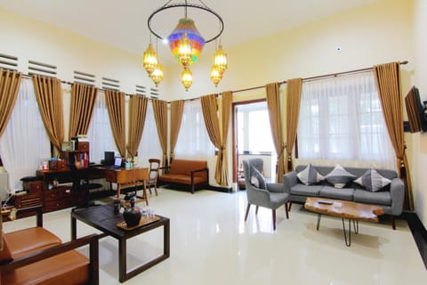 TV and multimedia, Living room, Lobby or reception, Seating area