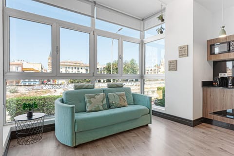 View (from property/room), Balcony/Terrace, Kitchen or kitchenette, Living room, Seating area, Dining area