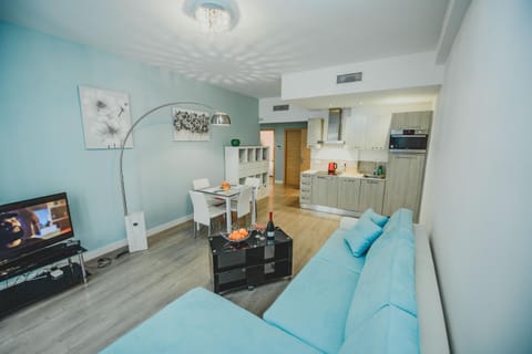 Living room, Photo of the whole room