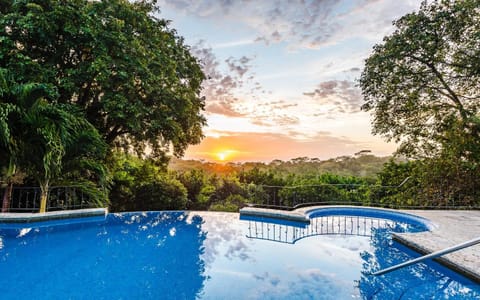 Day, Natural landscape, Swimming pool, Sunrise, Sunset, sunbed