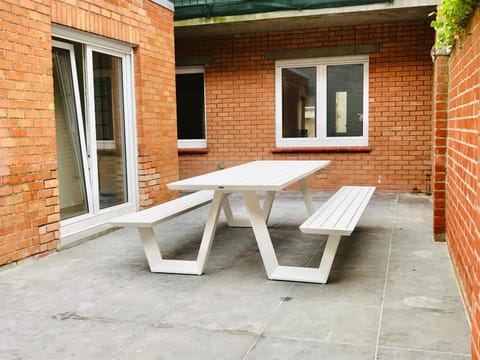 Balcony/Terrace, Inner courtyard view