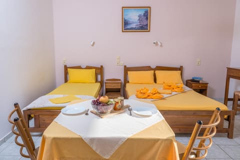 Dining area, Bedroom