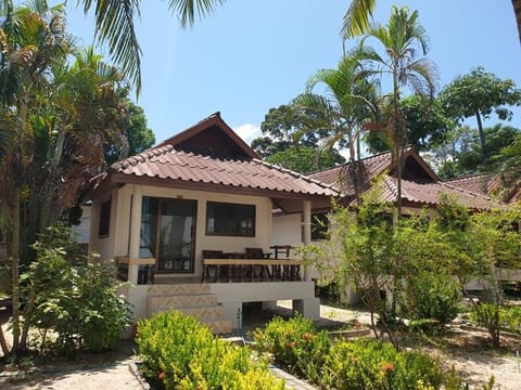 Island Spa Resort Hotel in Ko Tao