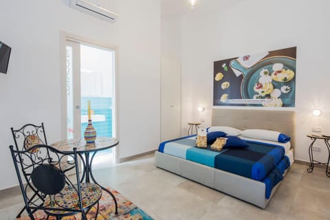 Bed, Photo of the whole room, Bedroom, air conditioner