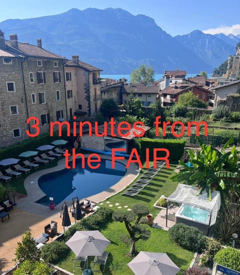 Nearby landmark, Natural landscape, Mountain view, Swimming pool, sunbed