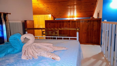 Bed, Photo of the whole room