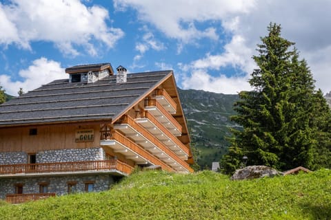 Property building, Spring, Day, Natural landscape, Mountain view