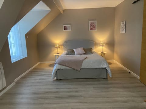 La vieille maison Bed and Breakfast in Centre-Val de Loire