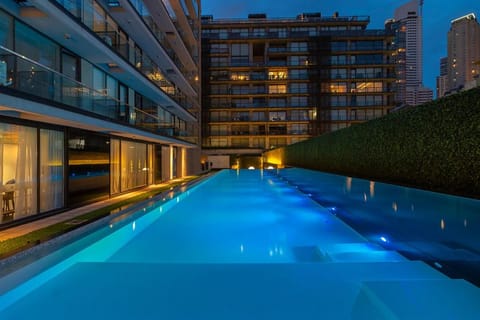 Swimming pool, Swimming pool