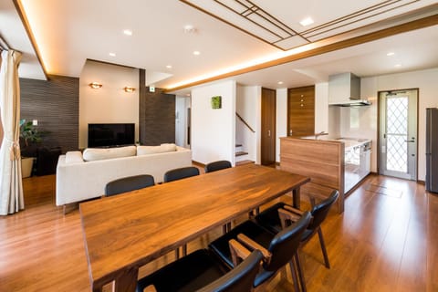 Kitchen or kitchenette, Living room, Dining area
