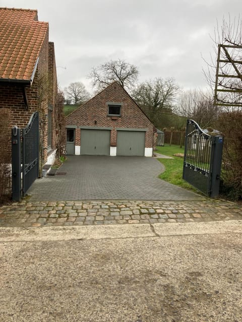 Property building, Parking