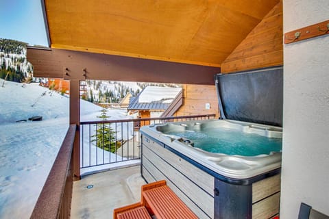 Pinnacle Ridge 02 House in Idaho