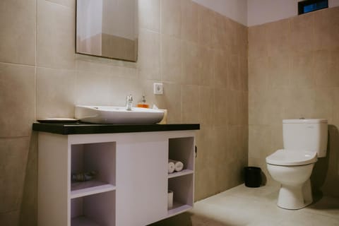 Sawit Garden Cottages Campground/ 
RV Resort in Nusapenida