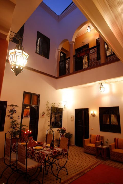 Patio, Restaurant/places to eat