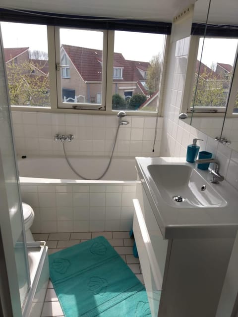 Haus Zeewind House in Zeeland, Netherlands