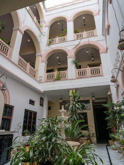 Property building, Decorative detail