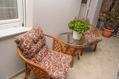 Property building, Balcony/Terrace