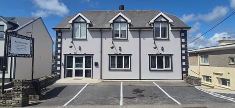West Coast Lodge Bed and Breakfast in Lahinch