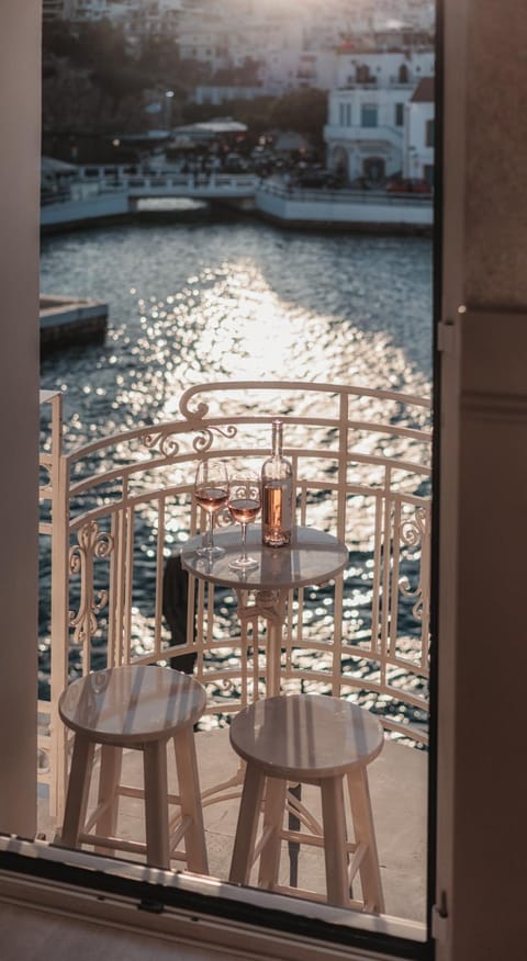 Natural landscape, View (from property/room), Balcony/Terrace, Lake view, Sea view