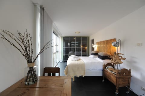 Dining area, Bedroom