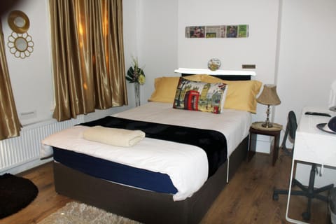 Bed, Bedroom, wardrobe