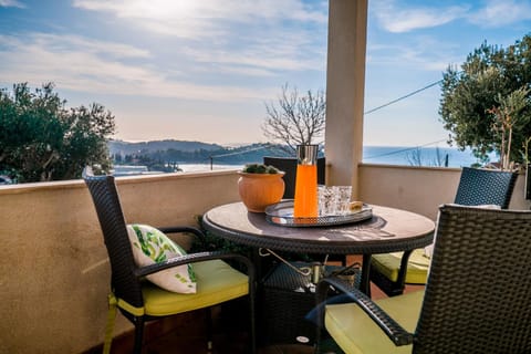 Day, Neighbourhood, BBQ facilities, Balcony/Terrace, On site, Sea view