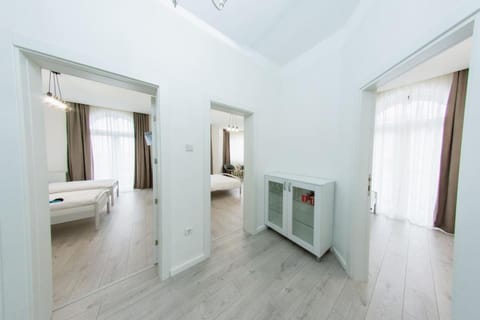 Coffee/tea facilities, Area and facilities